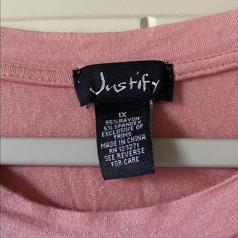 💙2/$5 Justify T Shirt - Picture 2 of 3